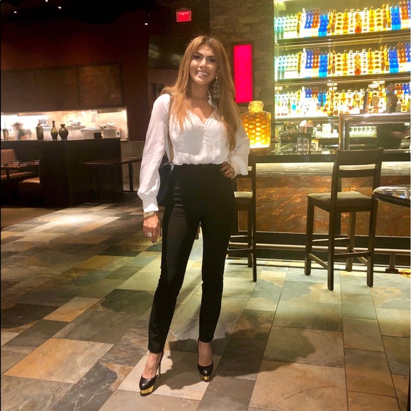 Let’s be friends! Connect on IG @arielsadambekaln - Picture 7 of 7